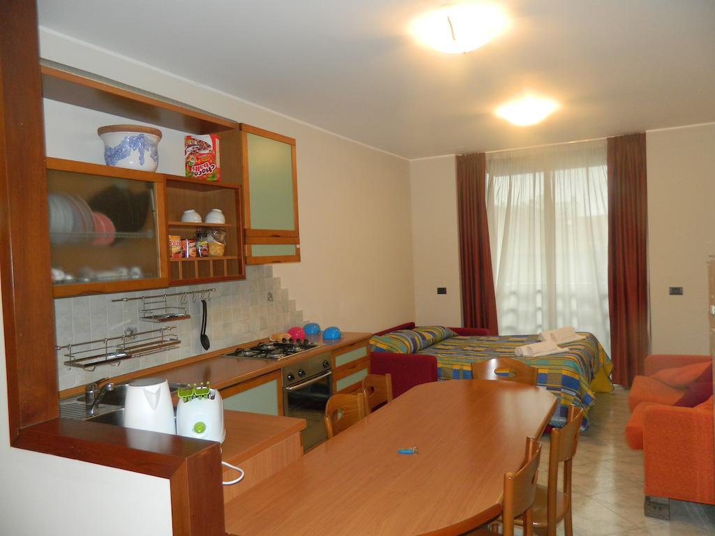 Mela Verde Apartments Bergamo Room photo