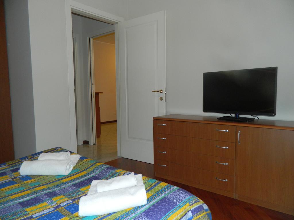 Mela Verde Apartments Bergamo Room photo