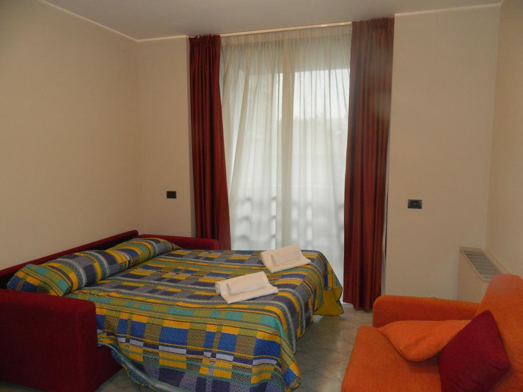 Mela Verde Apartments Bergamo Room photo