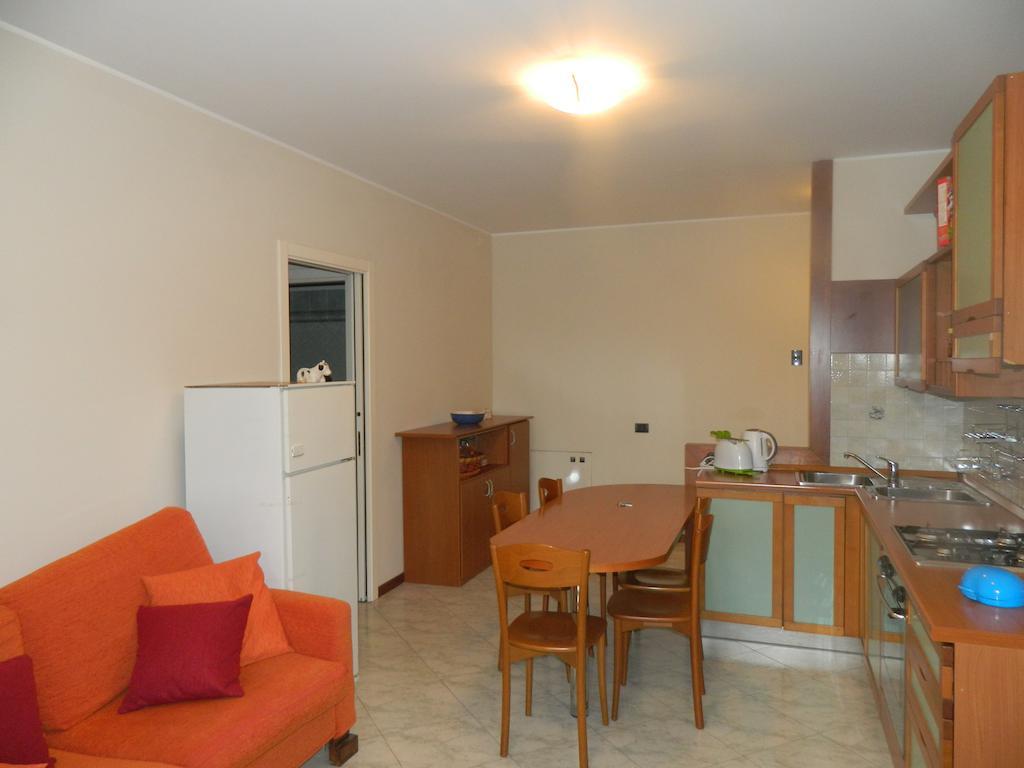 Mela Verde Apartments Bergamo Room photo