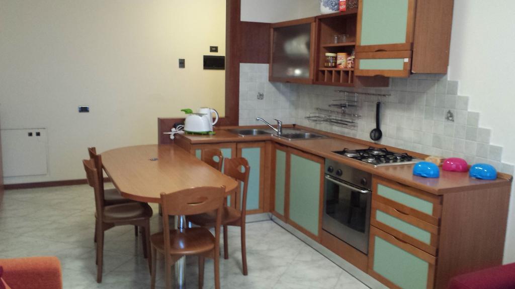 Mela Verde Apartments Bergamo Room photo